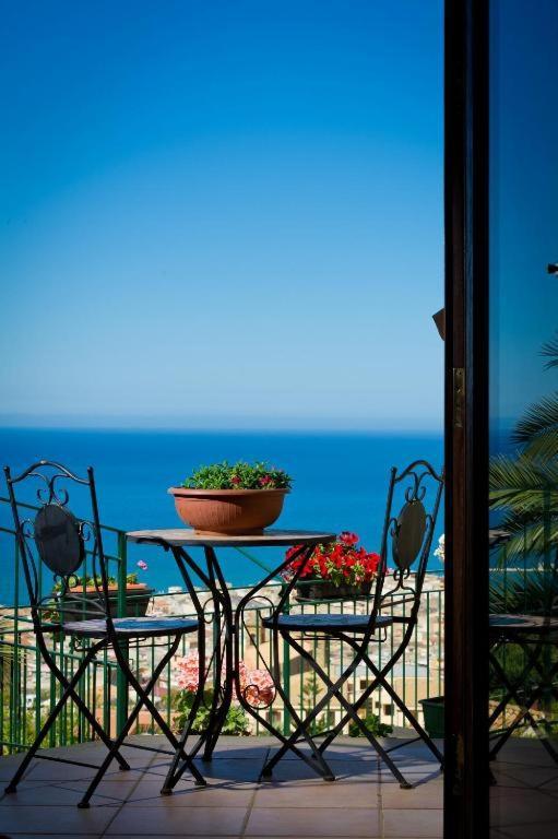 Villa Stefania Кастелламмаре-дель-Голфо Экстерьер фото