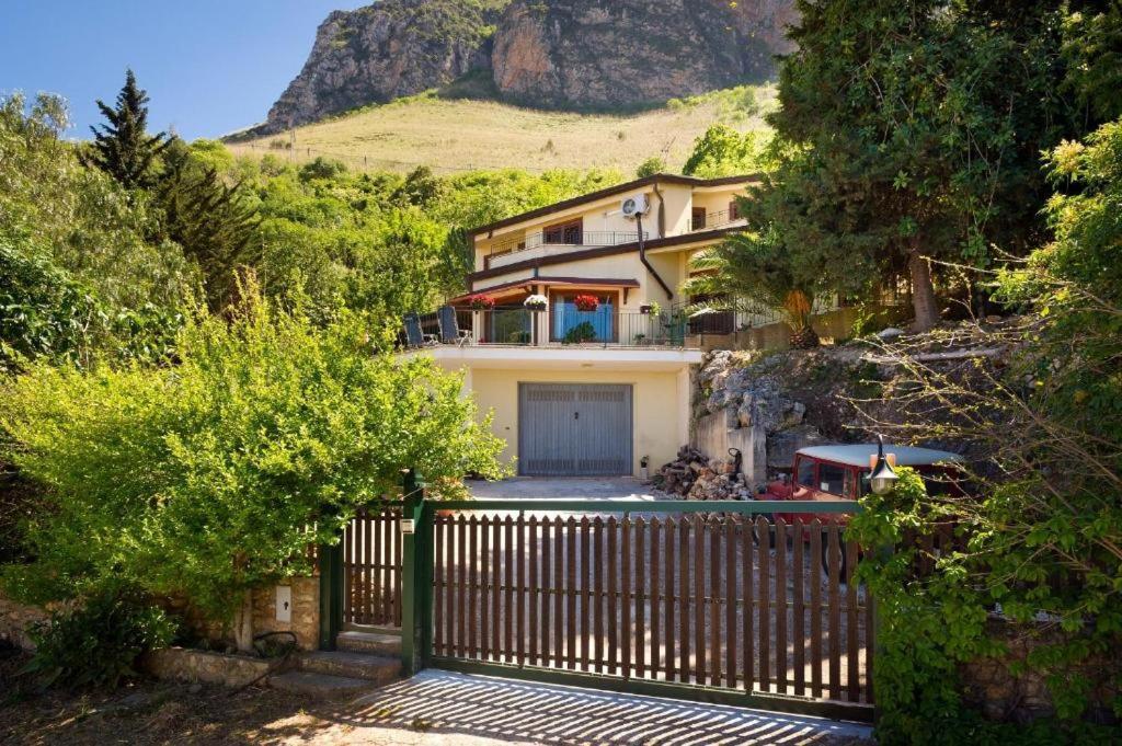 Villa Stefania Кастелламмаре-дель-Голфо Экстерьер фото